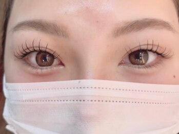 スリーライオン(threeLion)の写真/【&healthy実績多数】まつげパーマ×マツエクで、ナチュラルなのに華やか＊大人可愛い目元を叶えます。