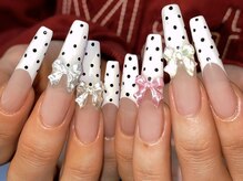 ソルナ(SoLuna)/ドットフレンチネイル