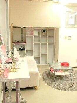 アイグラマー(Eye-glamour)/初めての方、お肌が心配な方へ☆