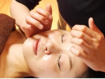 本場韓国骨気 アンベレア 大阪店(EMBRER)/コルギの流れをご紹介☆ヘッド 