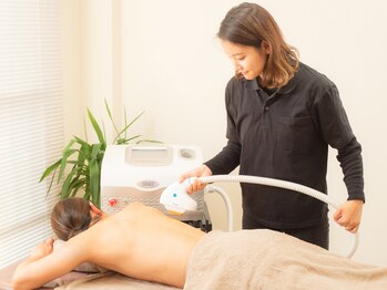 サニーデイズ(SUNNYDAYS)/丁寧に施術していきます。