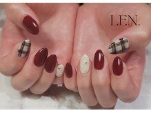 レン(LEN.)/冬に可愛いチェックネイル