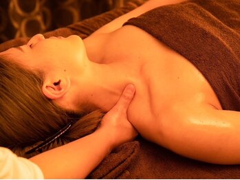 ヌアラ(Nuala)/アロマオイルマッサージ