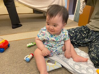 子育てママの整体サロン/施術中のお子様の様子