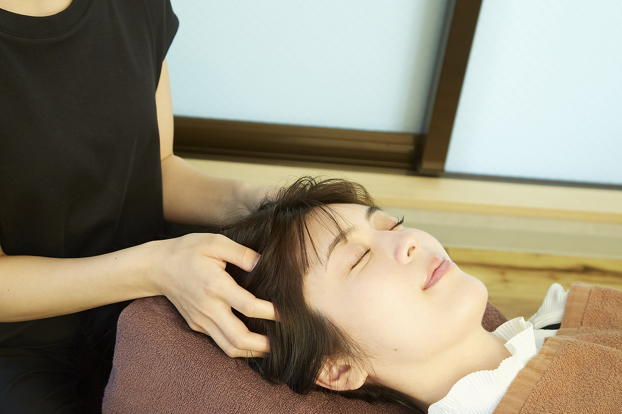【初回/ペア割】すっきり快眠ドライヘッドスパ×デコルテリンパ60分 お一人様