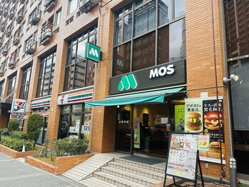 ラプレ(lapule)/横浜らしいレンガのビル