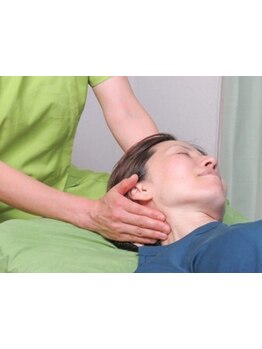 首・肩のつらさを改善したい