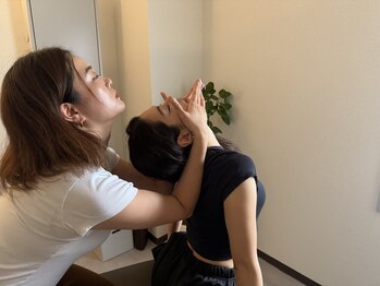 スットレ 赤坂本店/小顔矯正