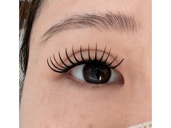 マリブアイラッシュ 太田店(malibu eyelash)の写真/マツエクがすぐ取れる方へ。極上の軽さと柔らかさで劇的フィットする次世代フラットラッシュで高持続！