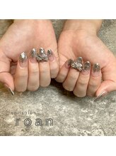 ロアンネイル(roan nail)/ラメグラ×リボン