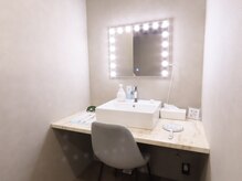 ホワイトニングビューティー 金沢駅前店(WHITENING BEAUTY)/フェイシャルはこちらで