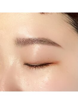 ビューステージ アイブロウサロン 吉祥寺/平行アーチデザイン