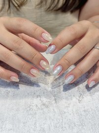 淡色ネイル