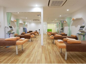 寝屋川まこと整骨院の写真/【寝屋川で10年以上愛される整骨院】国家資格を持つスタッフが、心を込めて施術します◎お悩みを根本改善☆