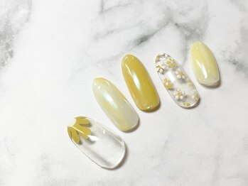 ネイルアンドアイラッシュサロン ミッタ(Mitta)/¥8000-