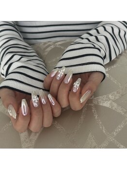 アール(R)/オーロラクロムネイル