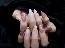ローラキラ(Rola kira)/華やかなピンクベージュネイル