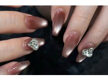 ネイルアンドアイラッシュスタジオ シュシュ(chouchou)/ｅｍｅｎａマグハートストーン