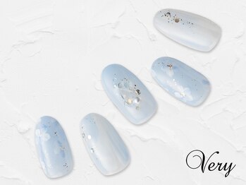 涼し気ニュアンスフラワーネイル