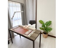 ヒミツキチの雰囲気（ハンド席/フット席はリクライニングチェア）