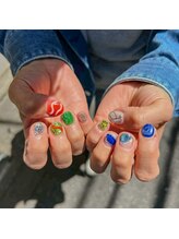 サロンドティス 学芸大学(salon de tis)/カラフルアート