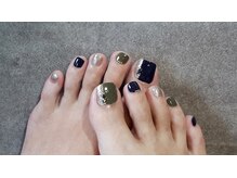 パステル(PASTEL)/秋色カラーでフットネイル