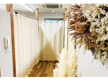 レッドモート(Red moat)/店内　まつ毛