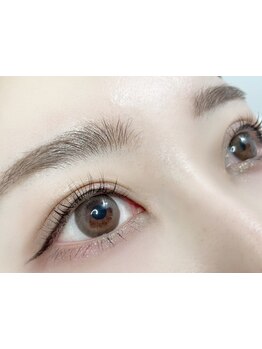 ナチュラル上品な目元にしたい