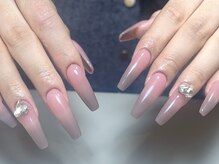 ヴィーナスネイル(Venus Nail)/長さ出し持ち込みデザイン