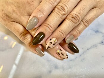 パールビューティーラッシュアンドネイル(Pearl Beauty Lash nail)/ヒョウ柄