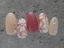 手書きフラワーネイル