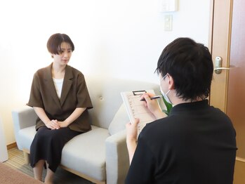 しろくまのパルマ 次郎丸駅前店の写真/【整体が初めての方や学生にもオススメ☆】整体が苦手な方も安心◎丁寧な施術＆カウンセリングを提供♪