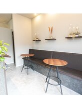 ラ ルミエール 緑店(la lumiere)/待合室/カウンセリングスペース