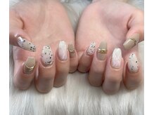 モモ(Momo)/ニュアンスネイル