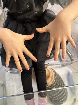 アヤネイルズ アンド アイラッシュ(AYA NAILZ.＆Eyelash)/ママに負けないオシャレネイル