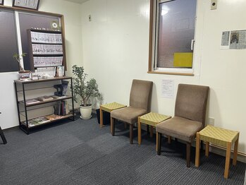 パテラ整骨院/待合室