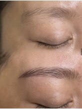 シュウ/ナチュラル眉毛デザイン