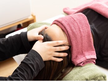 リラクゼーショントゥエンティーセブン 港北新羽(Relaxation 27)の写真/【つら～い肩こり・頭痛も忘れ極楽気分！】全身もみほぐし+ヘッドスパ90分6500円★
