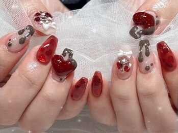 Valentineネイル 担当西村