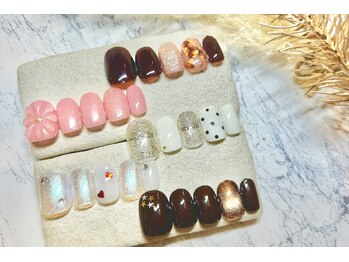 ビーズネイル アンド アイラッシュサロン イオン名護店の写真/【シンプル可愛いを実現◎】カラーバリエーションを豊富にご用意♪大人のシンプル可愛いデザインを☆