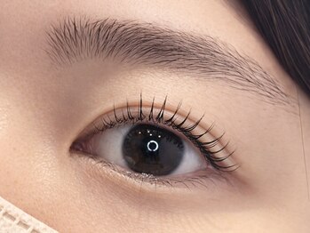エヌドット ネイル アンド アイ(N.Nail&Eye)の写真/【自まつ毛を大切にしたい大人女性へ◎】ダメージ軽減×うるつやまつげパーマで品のあるナチュラル美瞳♪