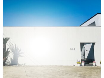 ビーアンドビー(B&B)/外観