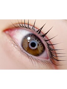 ナチュラル上品な目元にしたい