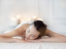 オイルトリートメントで、リンパの詰まりを流します。￥5000～