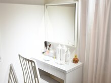 すっぴん美肌革命/フェイシャル施術ブース