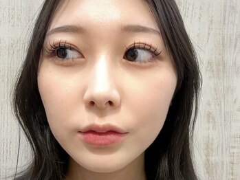 ベイブ(Babe)の写真/華やかなボリュームで束間のあるまつ毛に♪《バインドロック100本¥5500》+¥500でカラー変更可能♪持続性◎