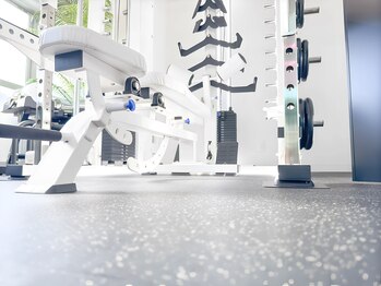 ラグラグパーソナルスペース 恵比寿(LUXLAG personal space)/白基調