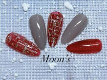ムーンズ(Moon's)/