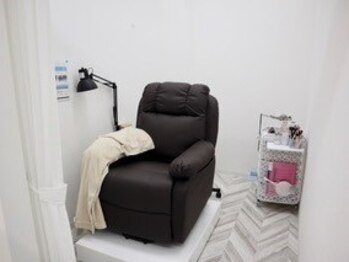 シックドゥホンジョウ(CHIC de Honjo)の写真/人目を気にせずゆったり寛げる半個室空間◎周りを気にせず施術が受けられるから、初めての方にもオススメ☆