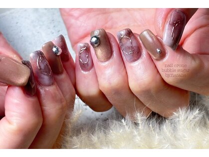ネイルクローネ(nail crone)の写真